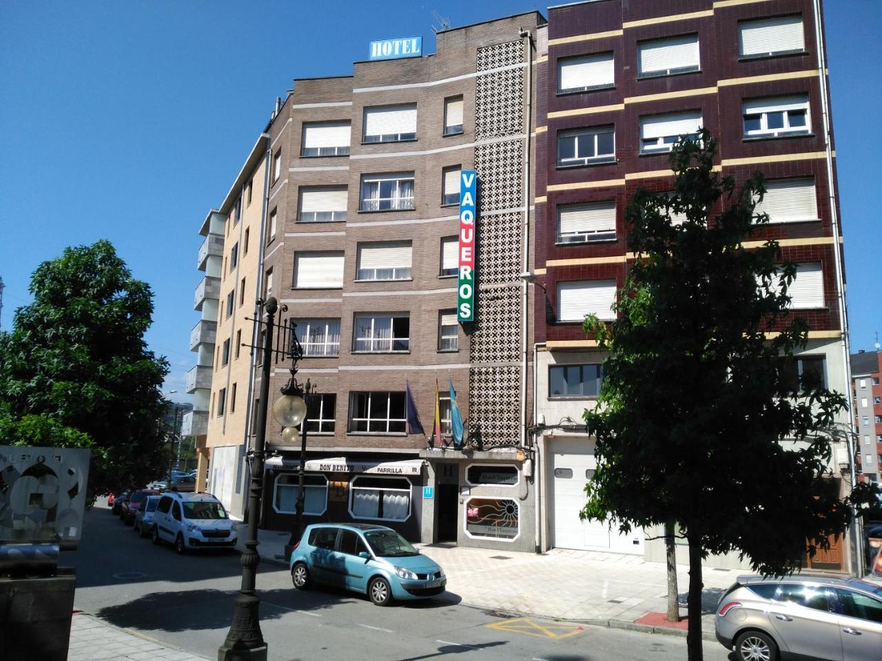 Hotel Vaqueros Langreo Exterior foto